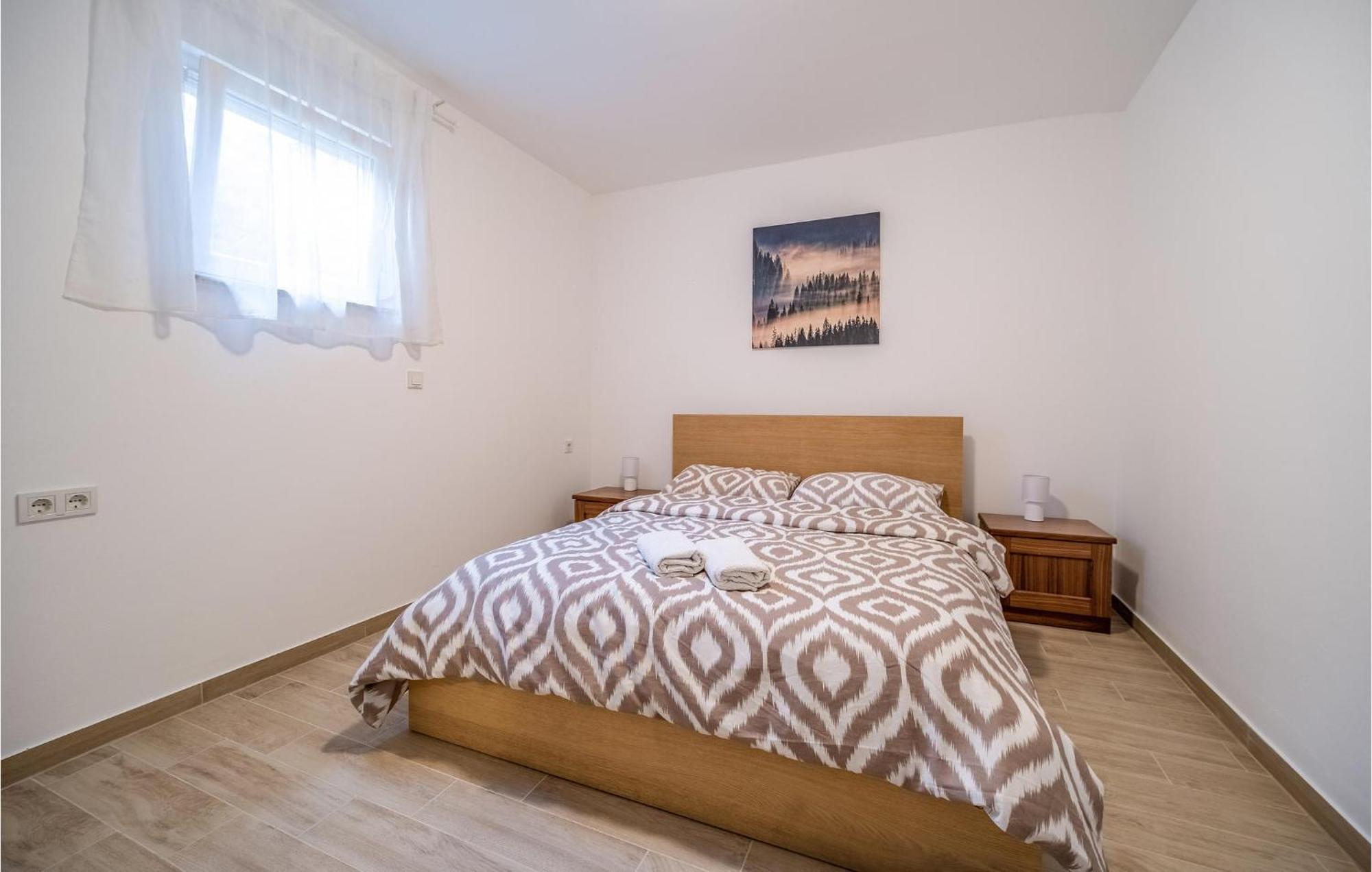 1 Bedroom Beautiful Apartment In Rakovica Kültér fotó